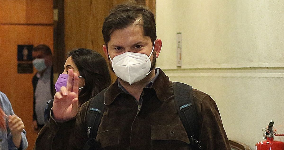 Gabriel Boric y CPC sostienen reunción para discutir puntos económicos