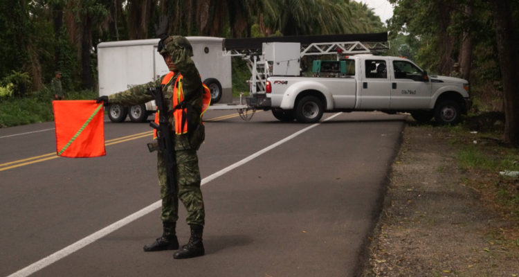Hallan diez cadáveres de hombres colgando de un puente del estado mexicano de Zacatecas