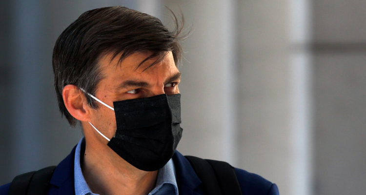 Cadem exige disculpas públicas por “insultos” de Daniel Stingo tras tratarlos de “indecentes”