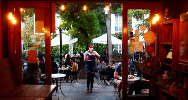 Cambios Paso a Paso: retrocede una región completa y 16 comunas