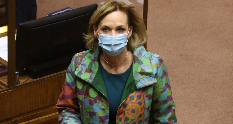 Senadora Goic denuncia amenazas ante la PDI por votar en contra del cuarto retiro