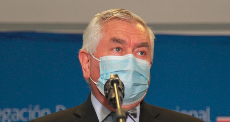 Chile roza 2 mil casos nuevos, suma 4 días con positividad PCR sobre 3% y sigue con 11 mil activos