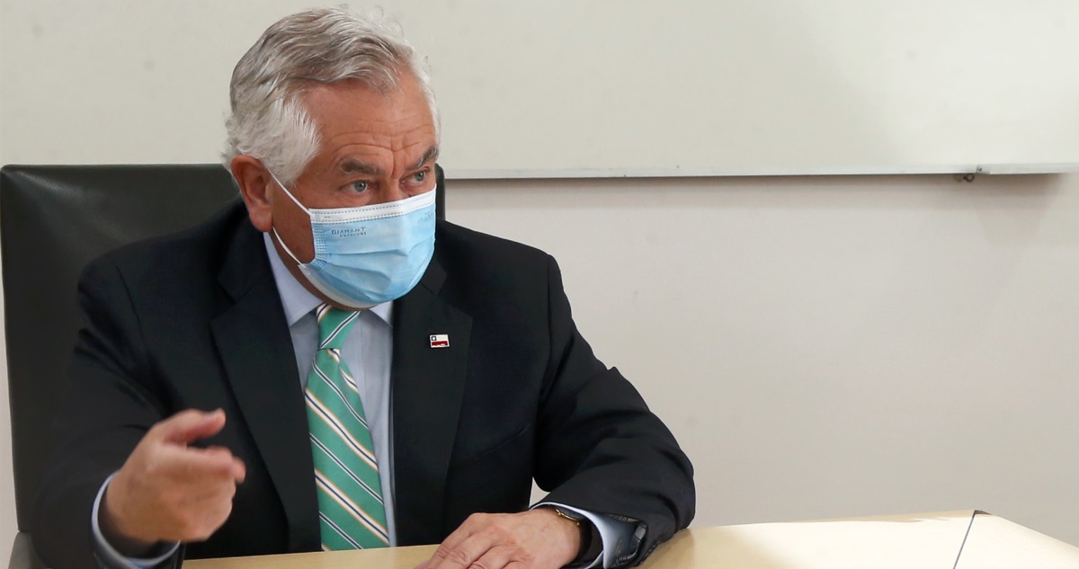 El ministro de Salud de Chile, Enrique Paris.