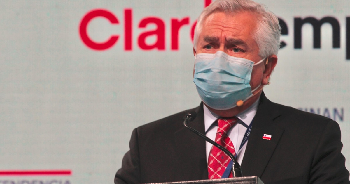 Ministro de Salud, Enrique París.