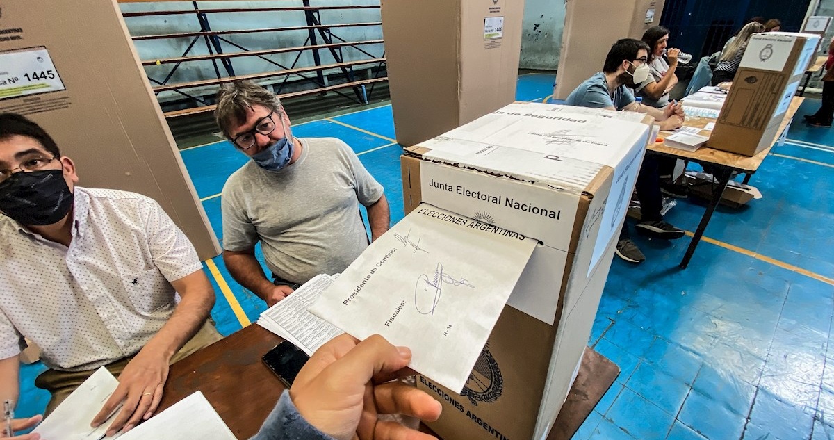 Cierran centros de votación de las elecciones legislativas de Argentina