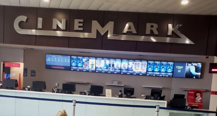 Contagios en Cinemark de mall Talcahuano