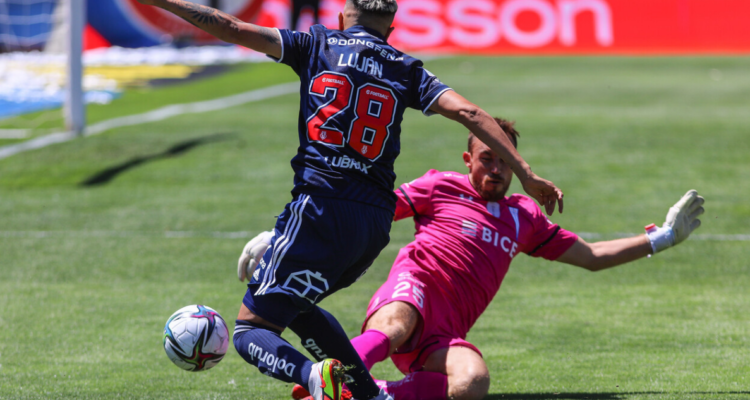 La jugada de la polémica entre Luján y Pérez