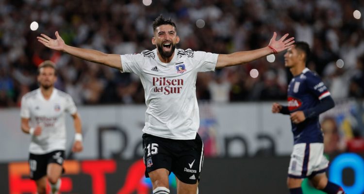 Colo Colo superó con polémica a Melipilla