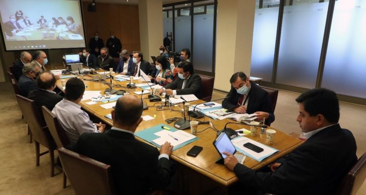 Constituyen comisión mixta de cuarto retiro