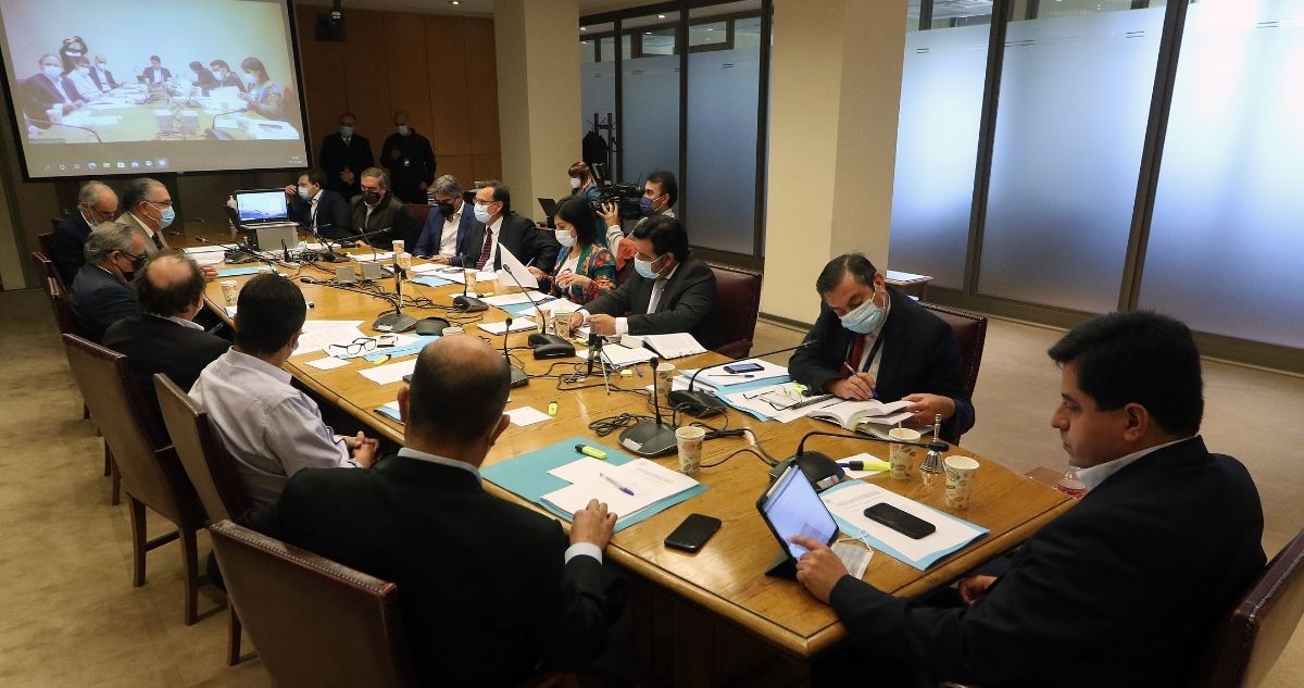 Constituyen comisión mixta de cuarto retiro