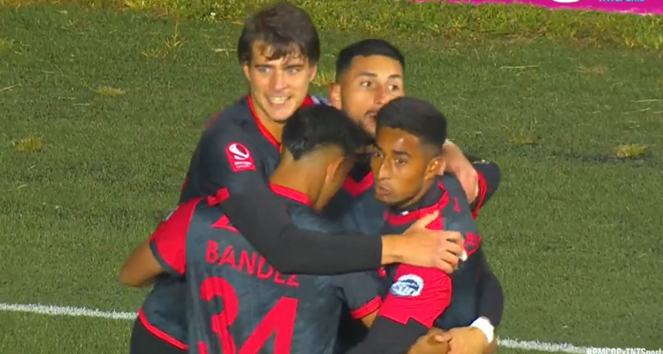 Copiapó celebra ante Puerto Montt