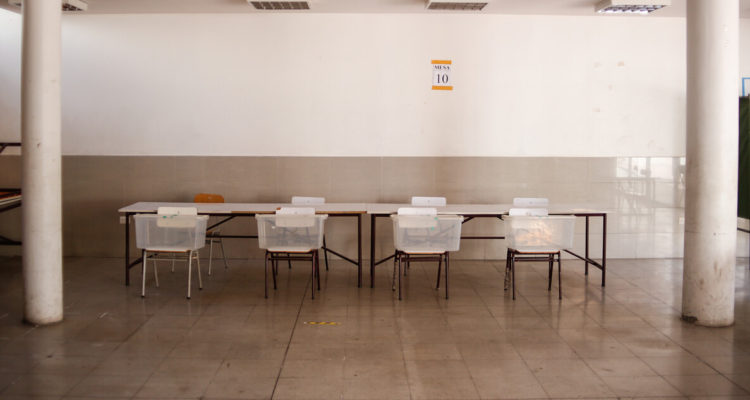 Mesa receptora de sufragios elecciones del domingo