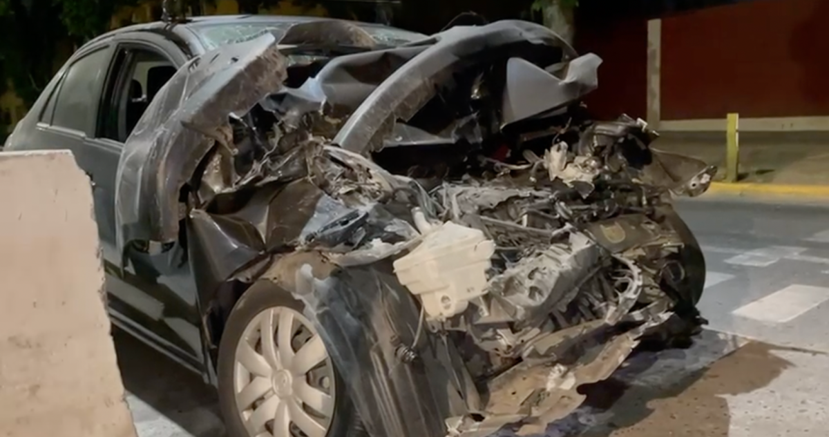 Cuatro adolescentes detenidos por robo de auto en San Bernardo: quedó destruido tras accidente