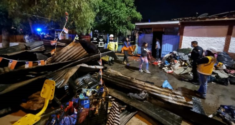 Incendio afectó siete casas y dejó a una persona muerta en La Florida