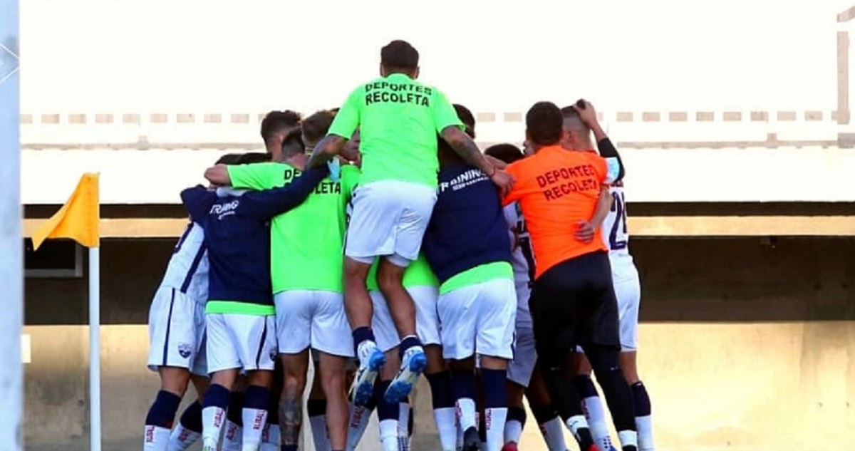 Deportes Recoleta ascienda a Primera B