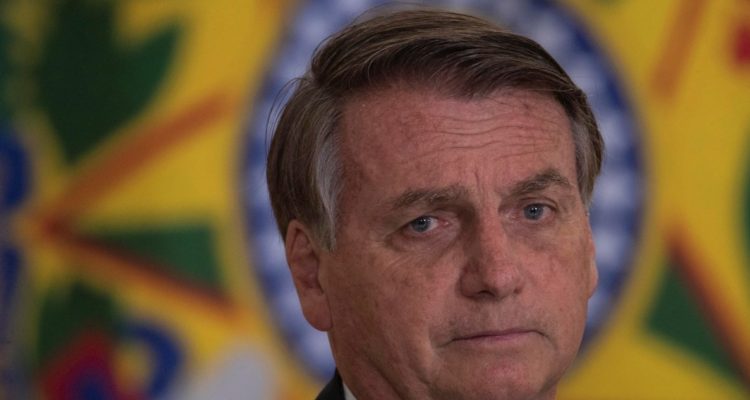 Derechista Partido Liberal de Brasil deja en suspenso la afiliación de Bolsonaro