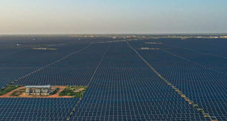 Los “desiertos verdes” con que India quiere dominar la energía solar