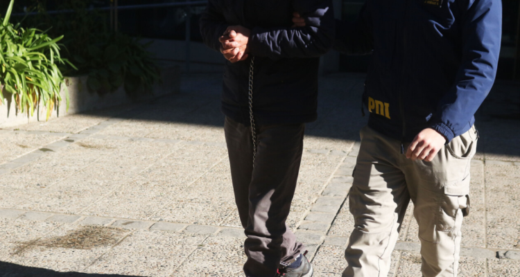 Detienen a hombre por homicidio frustrado en Osorno.