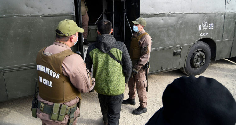 Detienen a 7 personas por portonazos