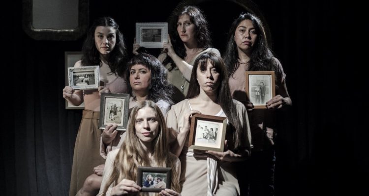 elenco puerperio en escena