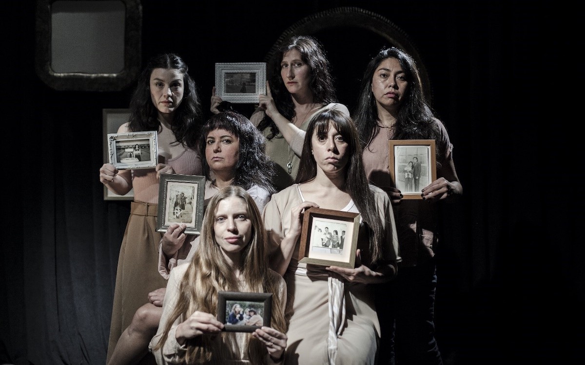 elenco puerperio en escena