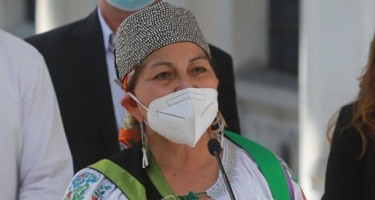 Elisa Loncon por estado de Excepción