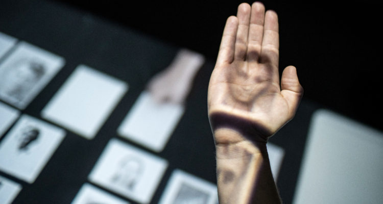 Exposición Óscar Muñoz