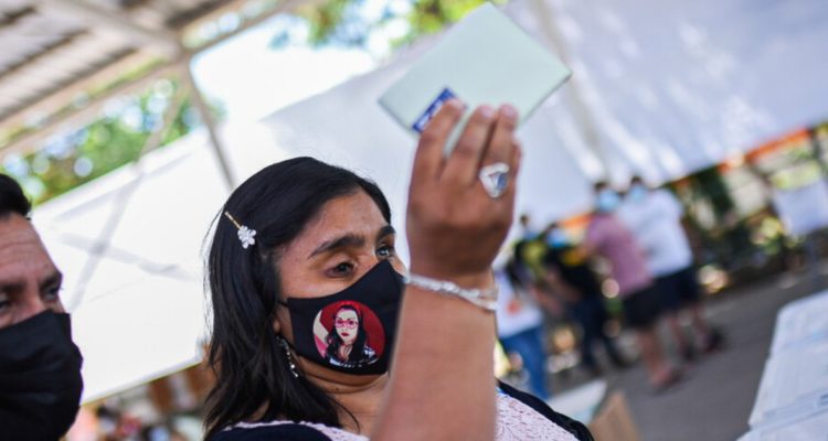 Campillai aseguró que si es electa senadora será un castigo para la clase política