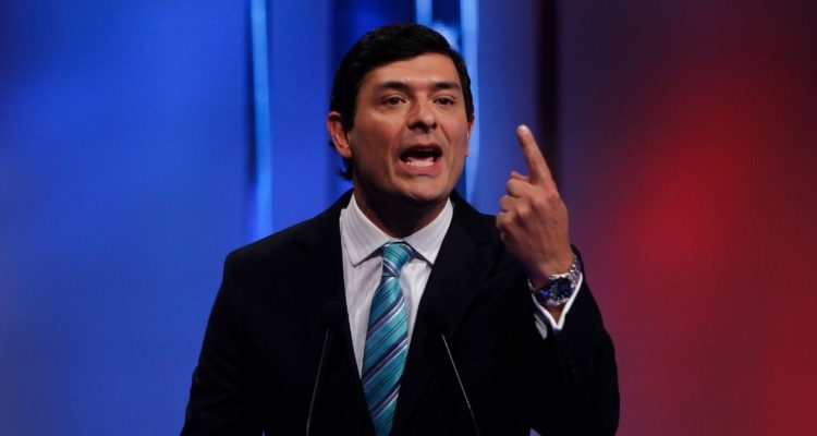 Parisi en el tercer lugar