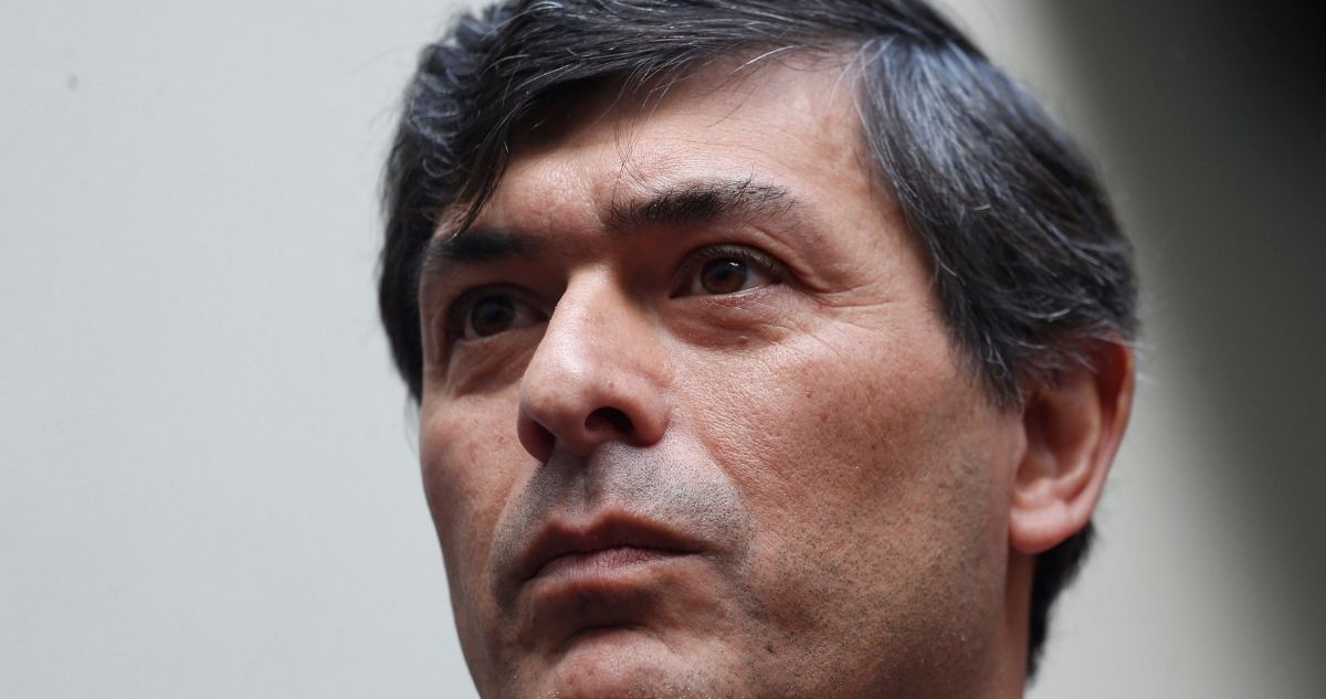 Parisi no confirma fecha de su llegada al país