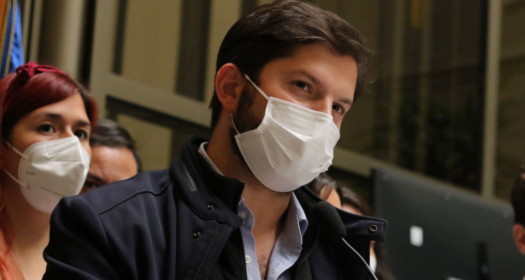 Boric vuelve al Congreso luego de su cuarentena