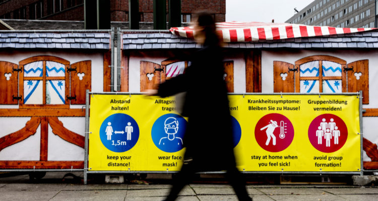 Futuro gobierno alemán ampliará restricciones a personas no vacunadas contra la covid-19