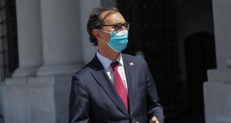 Ministro de Educación, Raúl Figueroa.