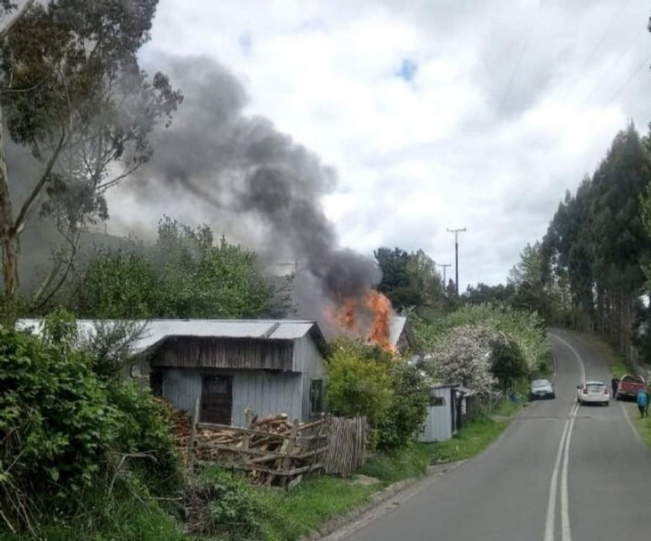 incendio-bodega-quellon-924x768.jpg