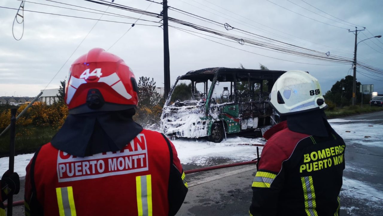 Incendio de bus en ´Puerto Montt