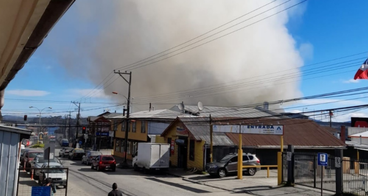 Humo provocado por incendio