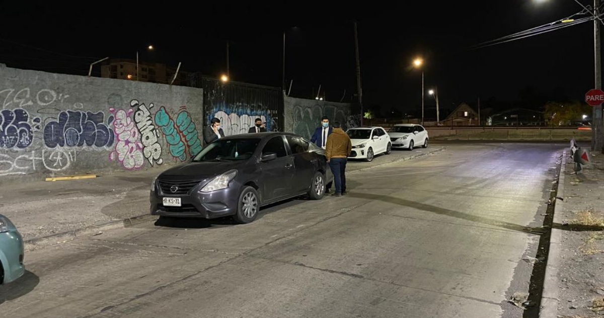 Dos intentos de robos de auto en la RM: uno de ellos fue frustrado a tiros por un carabinero