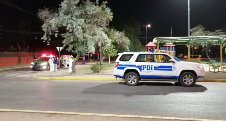 Hombre murió apuñalado en una plaza de La Florida: autor estaría identificado