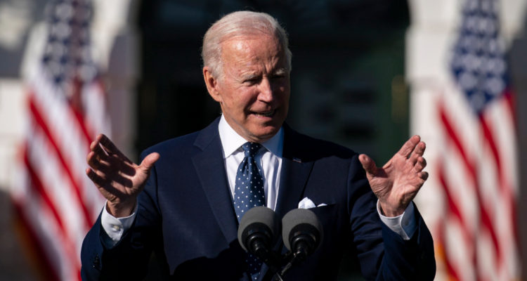 Ríe, llora y pide disculpas: Joe Biden lleva sus emociones a flor de piel durante la COP26