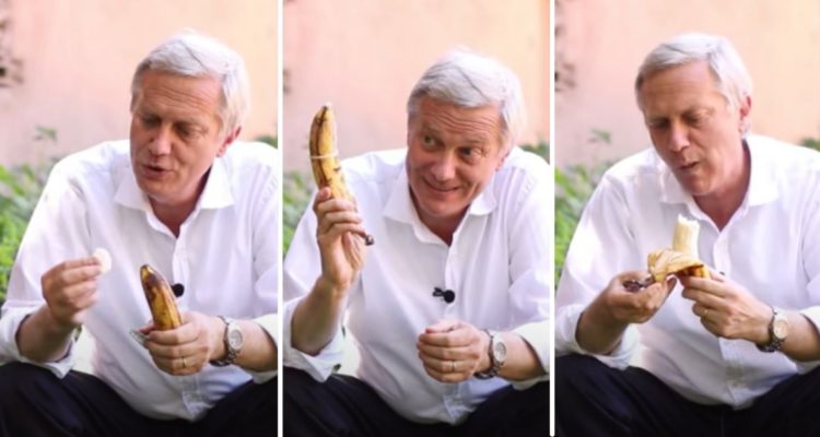 Kast habla de educación sexual y pone condón