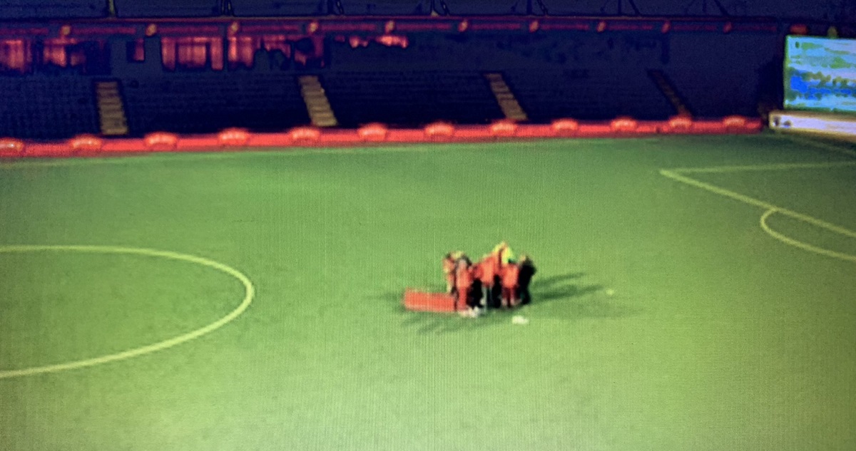 Un jugador tuvo un colapso a los 12 minutos en Noruega