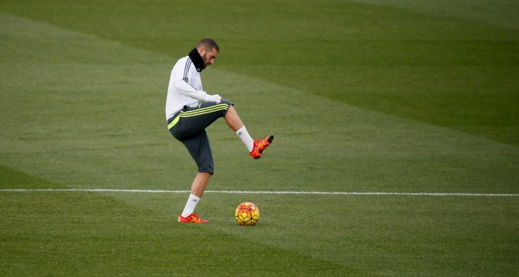 Karim Benzema en práctica del Real Madrid.
