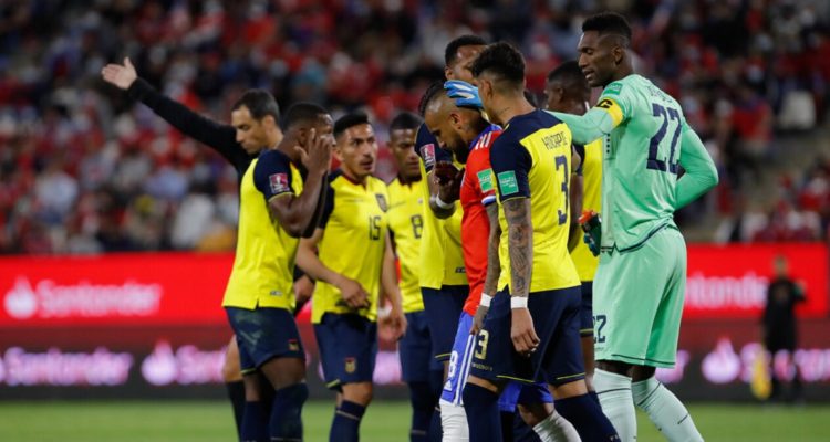 La Roja sufre con Ecuador en San Carlos