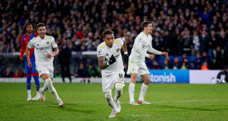 Leeds United y un triunfazo ante Crystal Palace: Marcelo Bielsa celebra