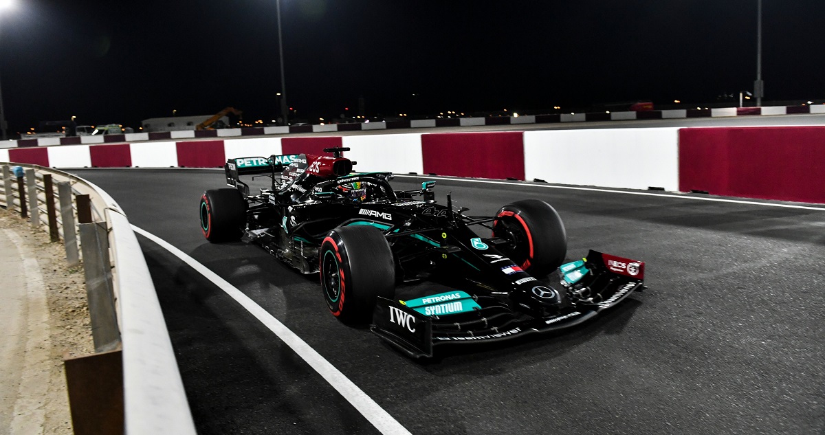 Lewis Hamilton se quedó con la Pole del GP de Catar.