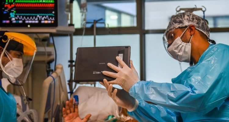 Negligencia médica: profesional es condenado a reclusión nocturna