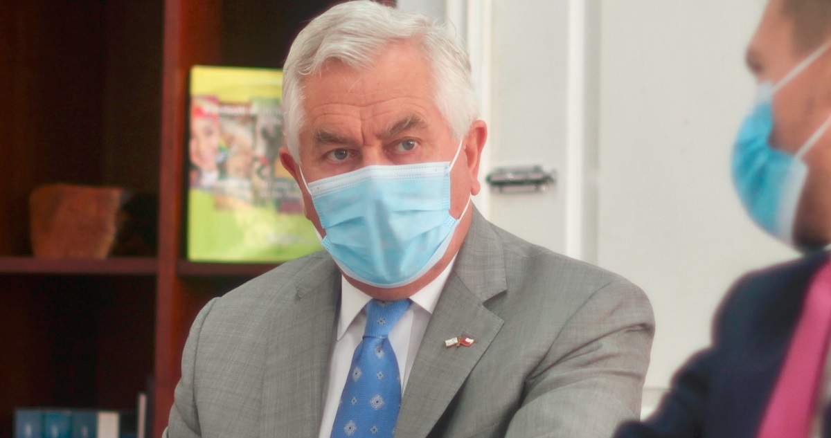El ministro de Salud de Chile, Enrique Paris.
