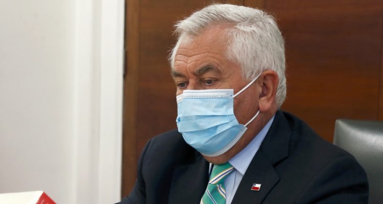 Ministro de Salud de Chile, Enrique Paris