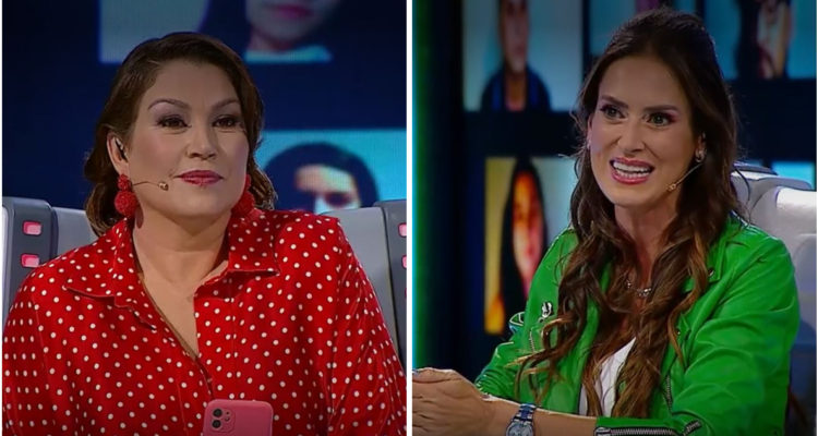 La conductora y actriz Javiera Contador aparece serie mientras observa a la modelo Adriana Barrientos.