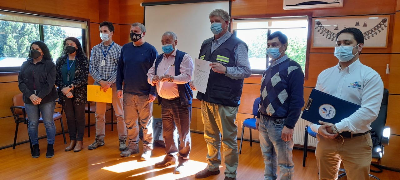 Reunión entre alcaldes de Pucón y Villarrica por uso de Lago Villarrica